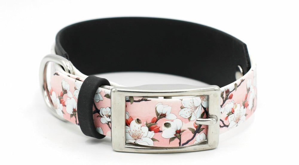 Motiv BioThane® Halsband „Cherry Blossoms“ | Modell „Layered“ | Breite 25mm/38mm | HU 36-42cm