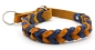 Mobile Preview: Zugstopp Halsband geflochten zweifarbig in Cognac mit Blau von vorne