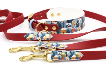 BioThane Halsband in dunkelrot mit weihnachtlichem Motiv von der Seite