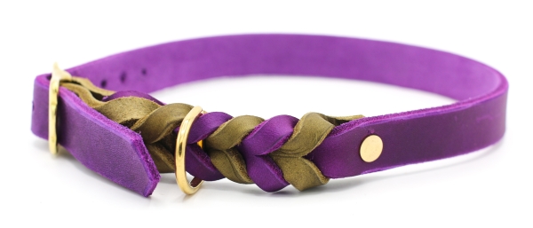 Fettleder Halsband zweifarbig geflochten in Lila mit Oliv und Messing