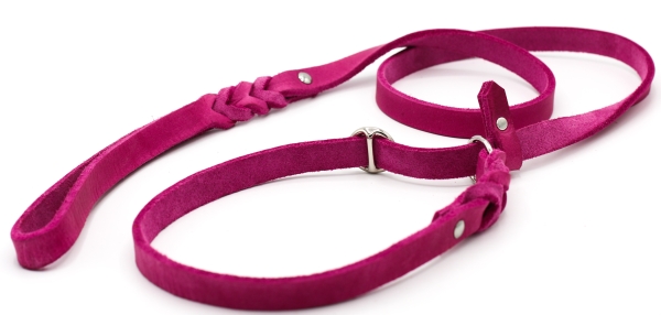 Retrieverleine aus Fettleder in pink liegend